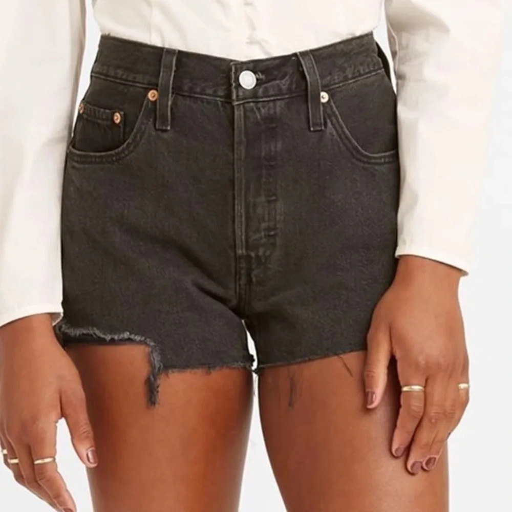 Levi’s • NWT Dark Grey Black 501 Denim Shorts